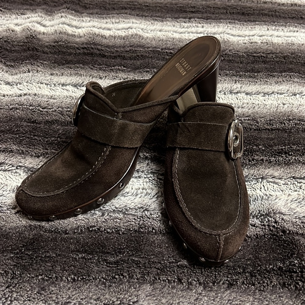 Stuart Weizmann Brown suede buckle studded clogs